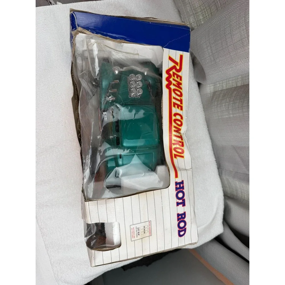 Vintage EZ-TEC Ford Hot Rod RC Car Teal Green Flame Graphics No. 72752 Wired RC
